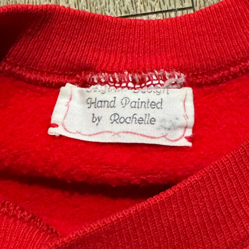 Vintage Hand Painted Mouse Sewing Crewneck Sweatshirt Red Size Large - Picture 3 of 4